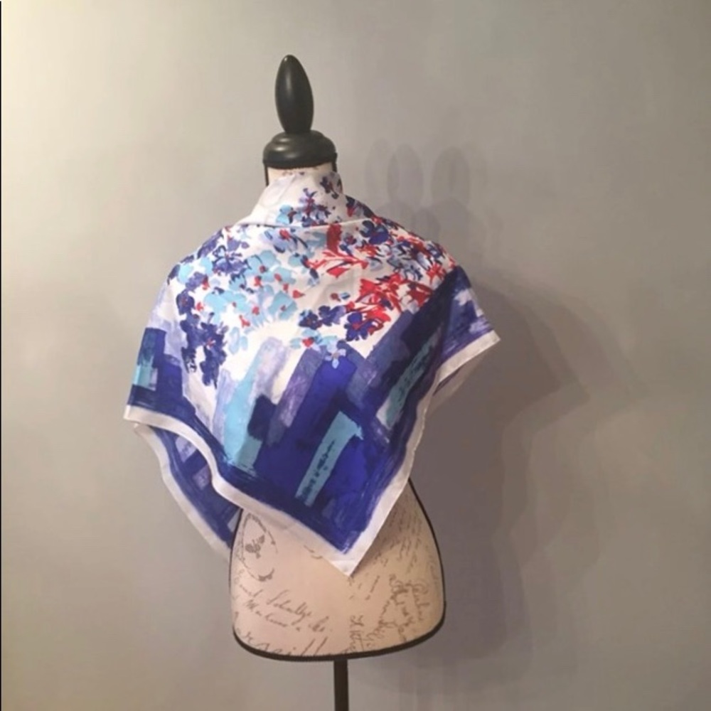 Vince Camuto Silk Painted Garden Scarf NWT - Picture 3 of 7